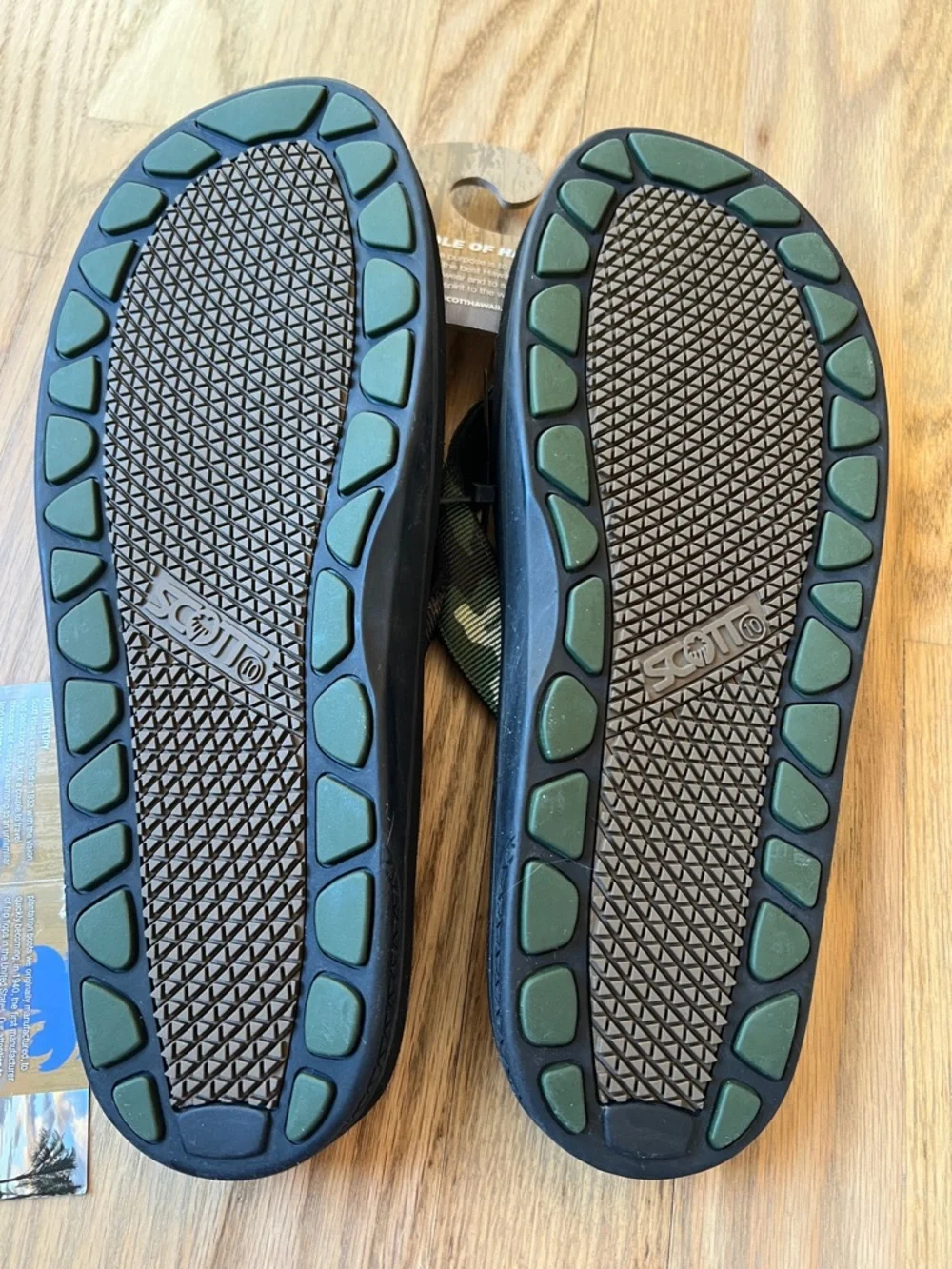 Scott Black Flip Flops with Green Camo Straps - Picture 2 of 3